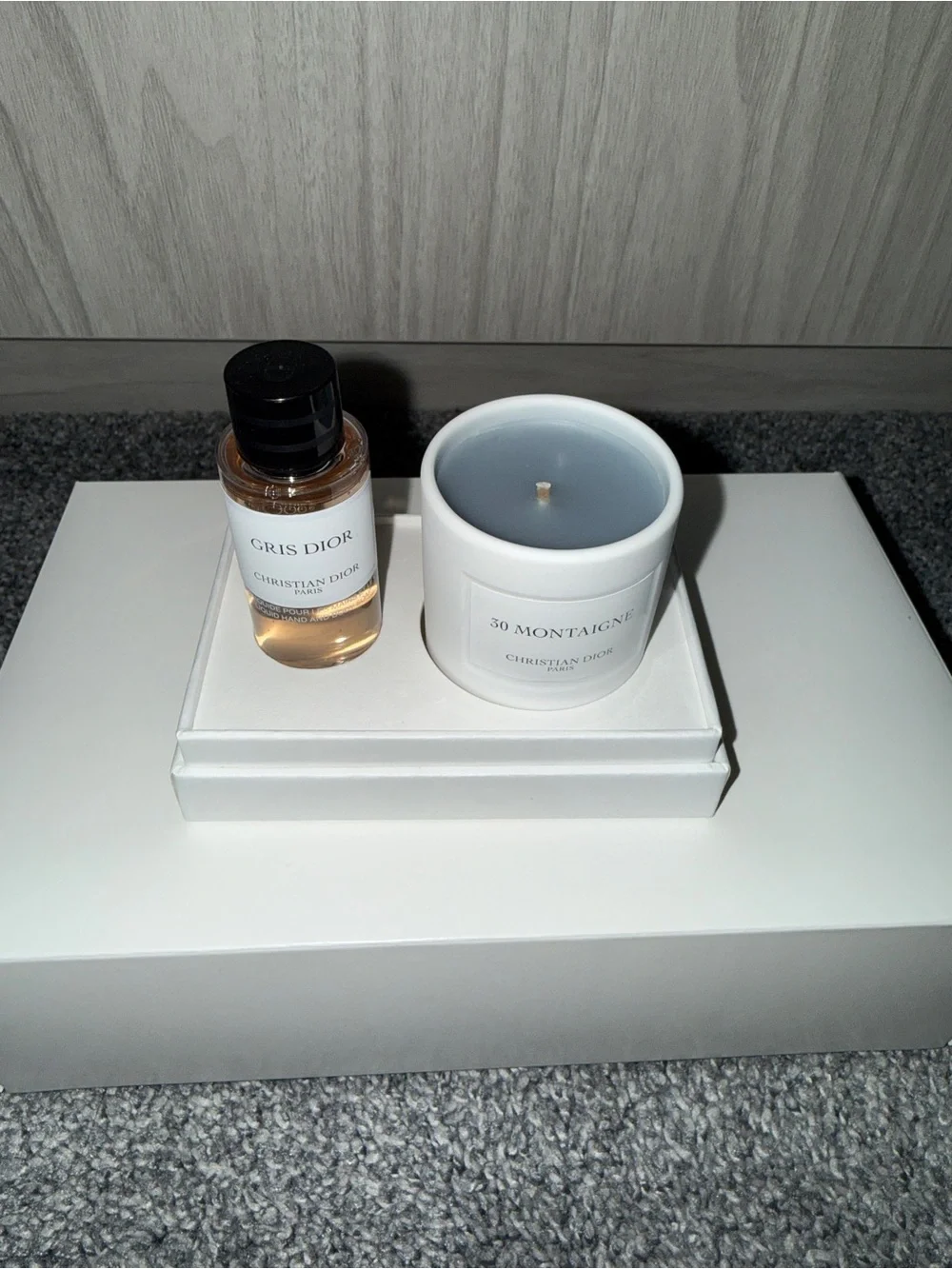 Candle/perfume Set with Gris Oil & 30 Montaigne Candle - White and Clear